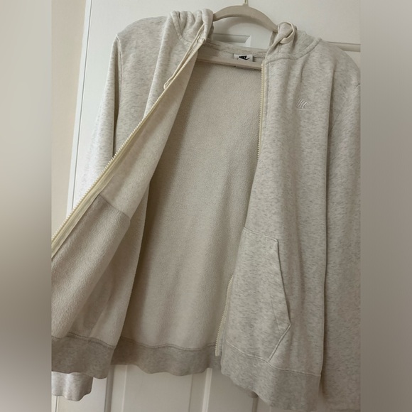 Nike Zip Up Hoodie - Picture 3 of 6